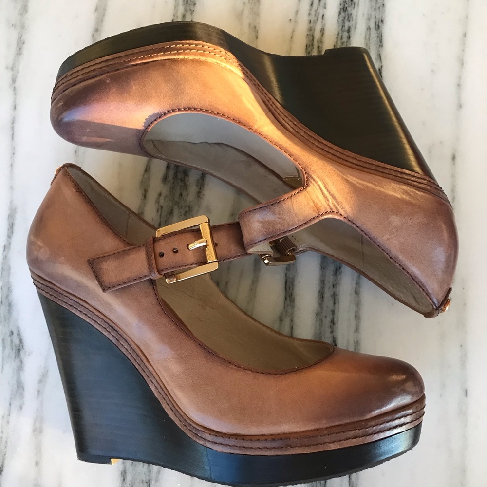 Michael Kors shoes (sise 7.5)